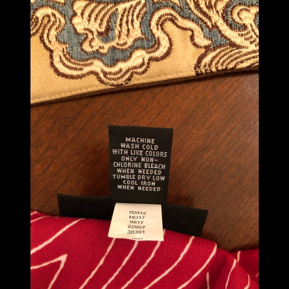 Alfani Red Faux Wrap Blouse NWOT - Picture 6 of 6